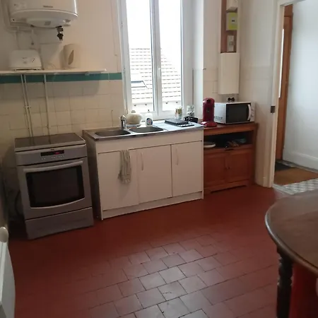 Logement Spacieux Et Lumineux Montceau-les-Mines Buitenkant foto